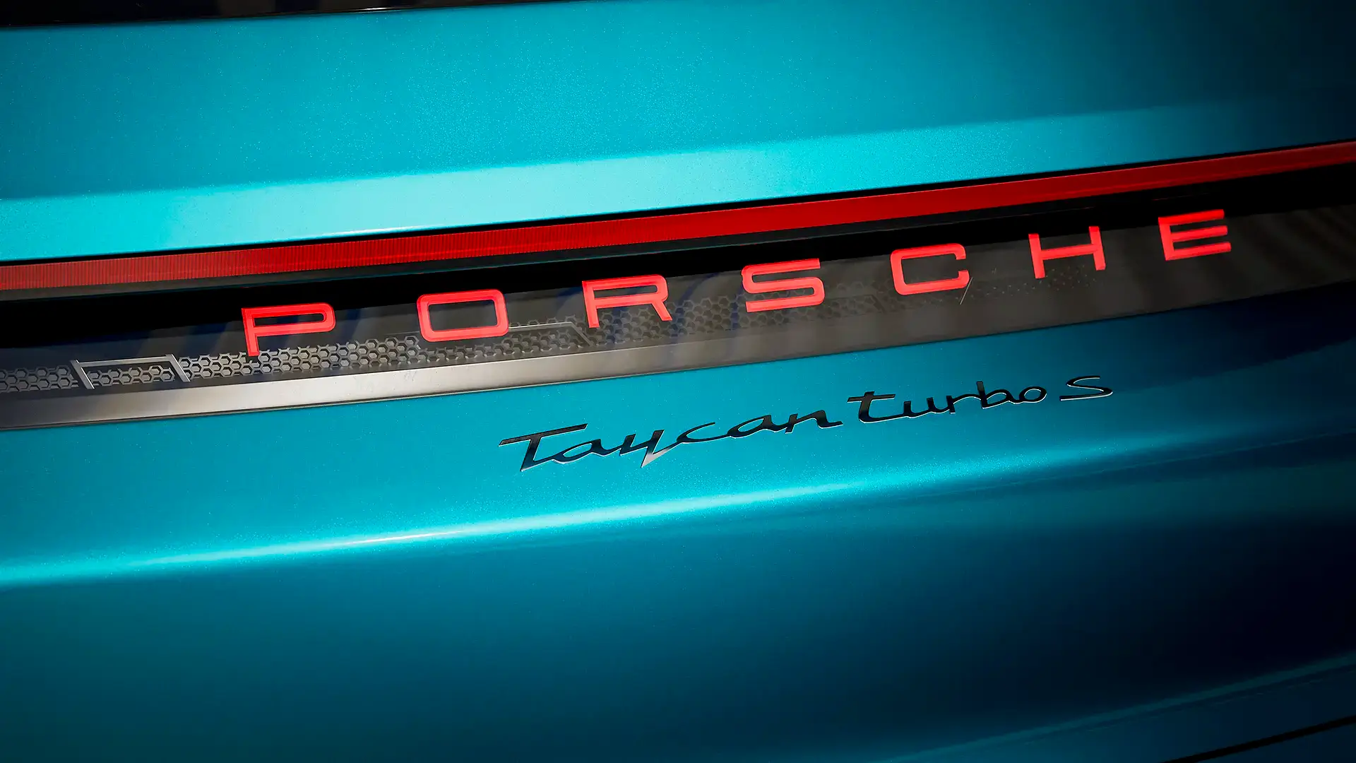 Porsche-Taycan-Rear-Detail
